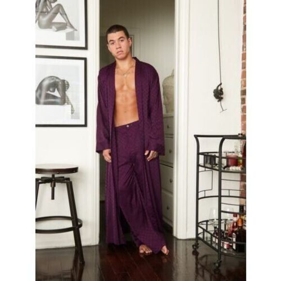 Savage X Fenty Men's Sz M Purple Logo Satin Ankle Grazing Long Robe $110+ - Picture 8 of 8